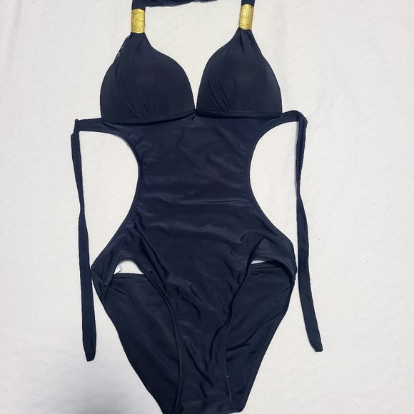 One piece swimsuit - Picture 1 of 3